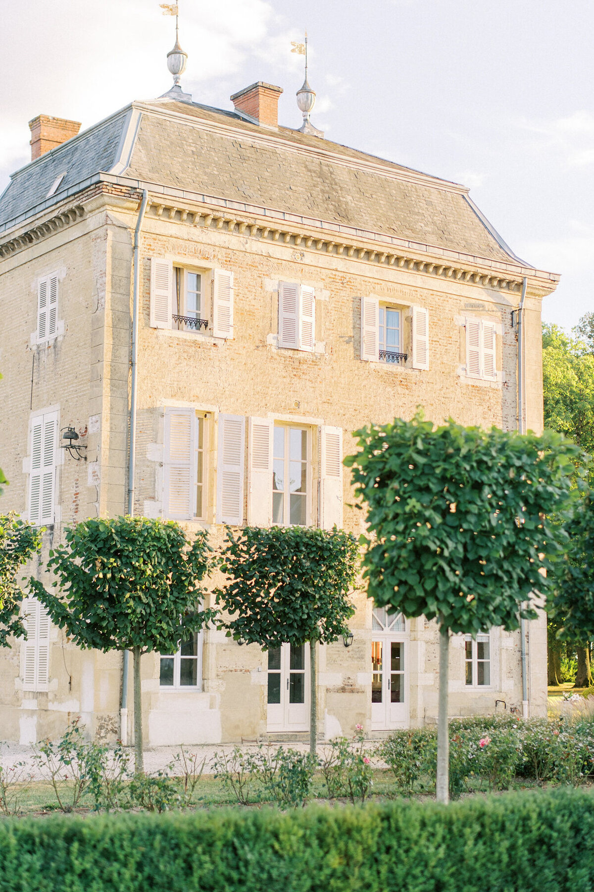 Maïlys Fortune Photography Husband Wife Wedding Weddings Photography France Switzerland Italy Timeless Dreamy Imagery Bilingual French English Destination Weddings Destination Wedding Provence French Riviera Paris Lake Como Tuscany114