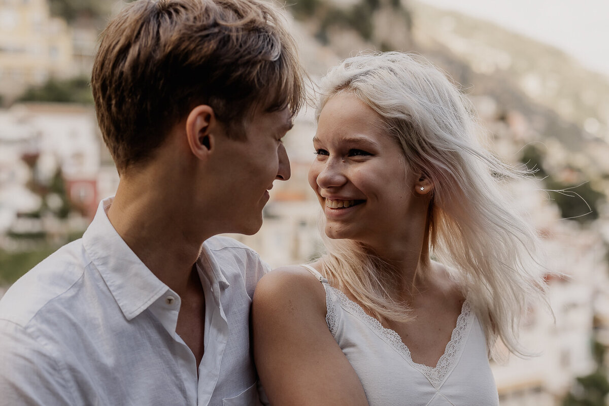 positano italy couple photos