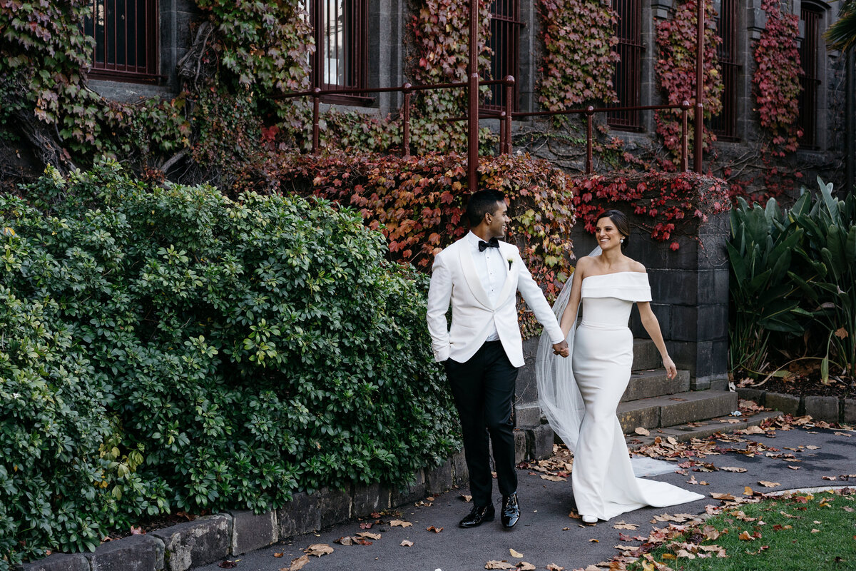 Courtney Laura Photography_ The Carousel Albert Park_ Melbourne City Wedding Photographer_ Viji and Lana-596
