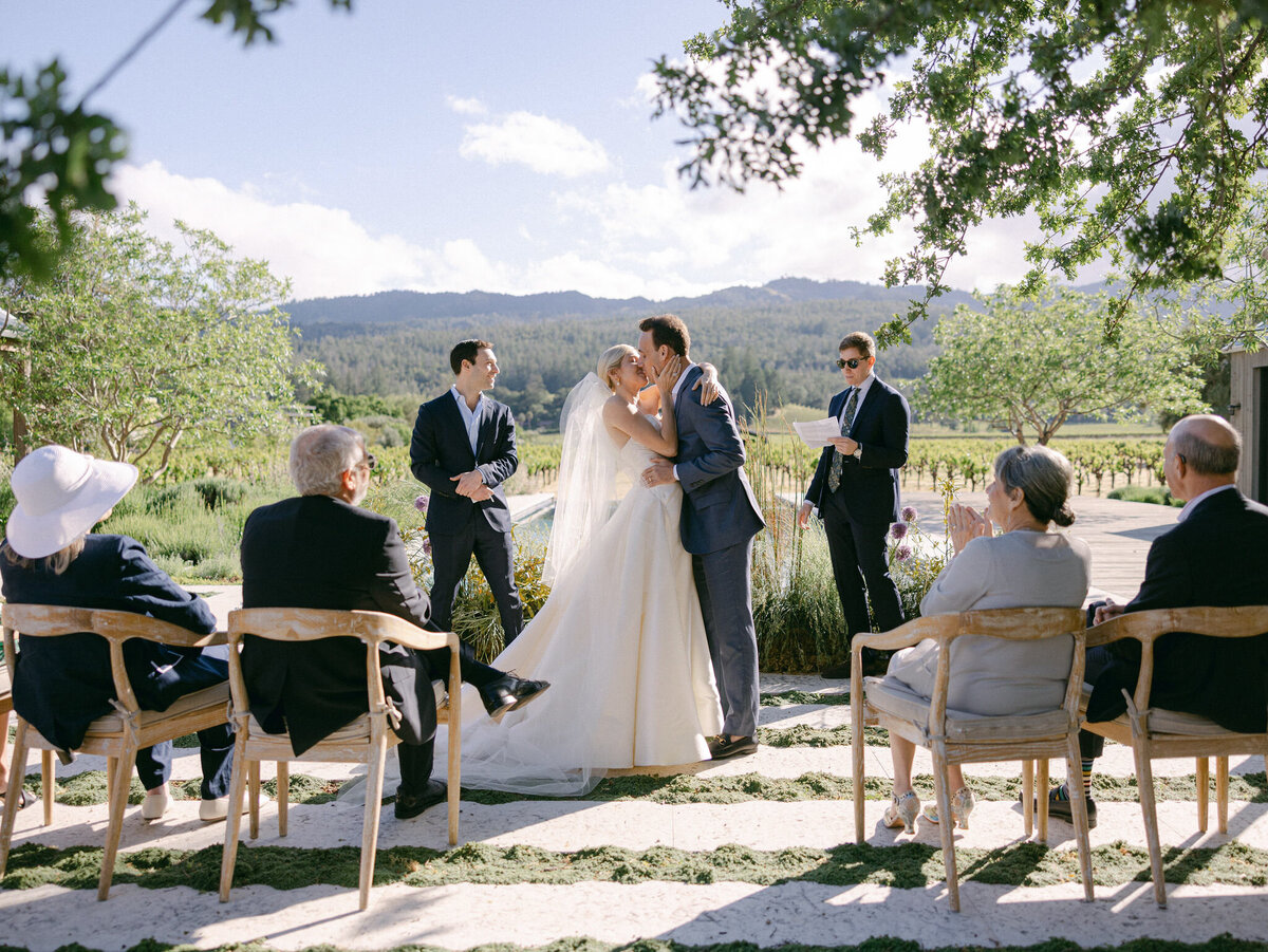 larissa-cleveland-photographer-napa-california-wine-country-wedding-private-estate-039