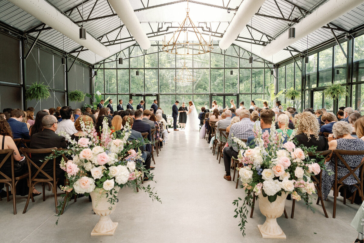 Conservatory at Evergreen Wedding Indianapolis Alison Mae PhotographyAMP03009