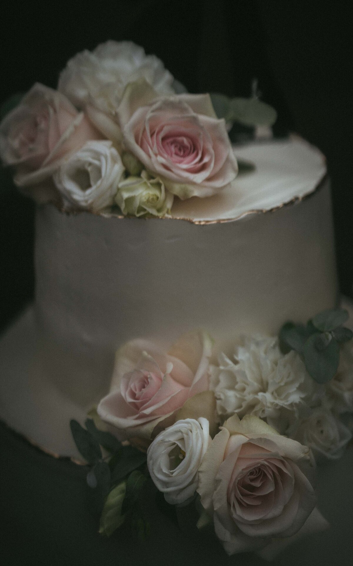 stunning wedding cake