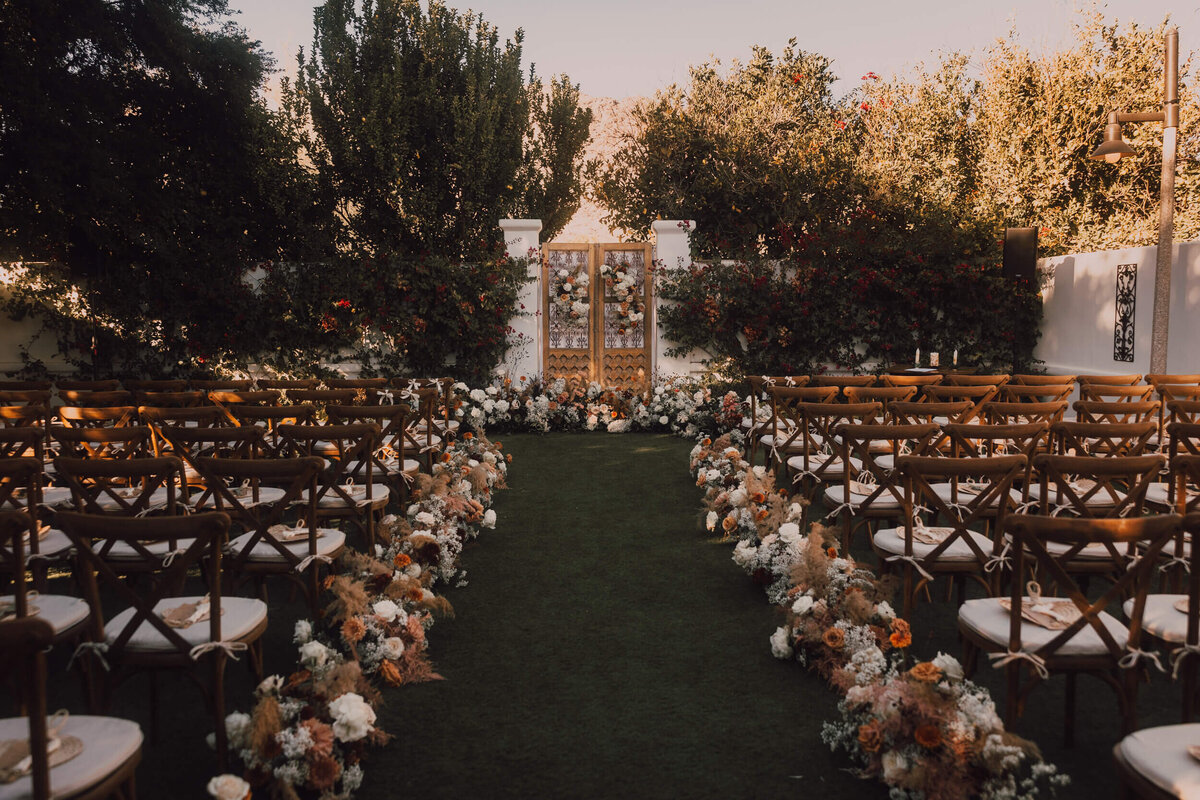 floral wedding in arizona ceremony decor 4