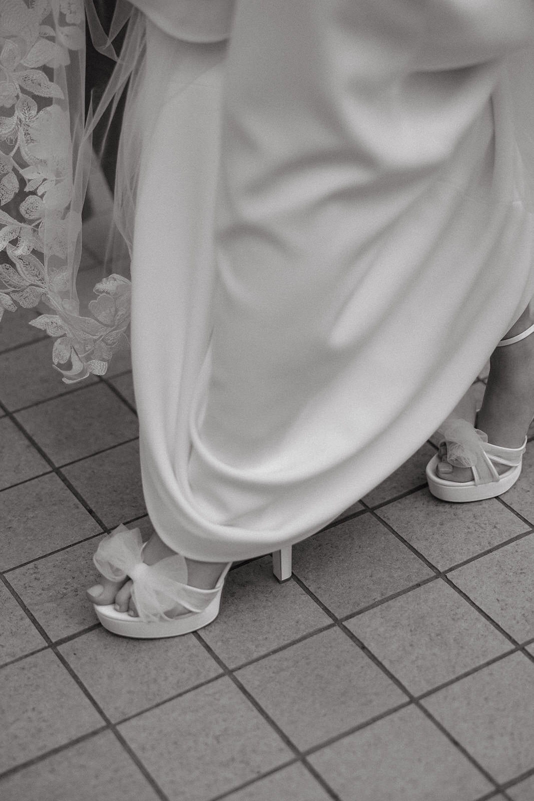 close-up-bride-shoes-coral-gables-5CE-W