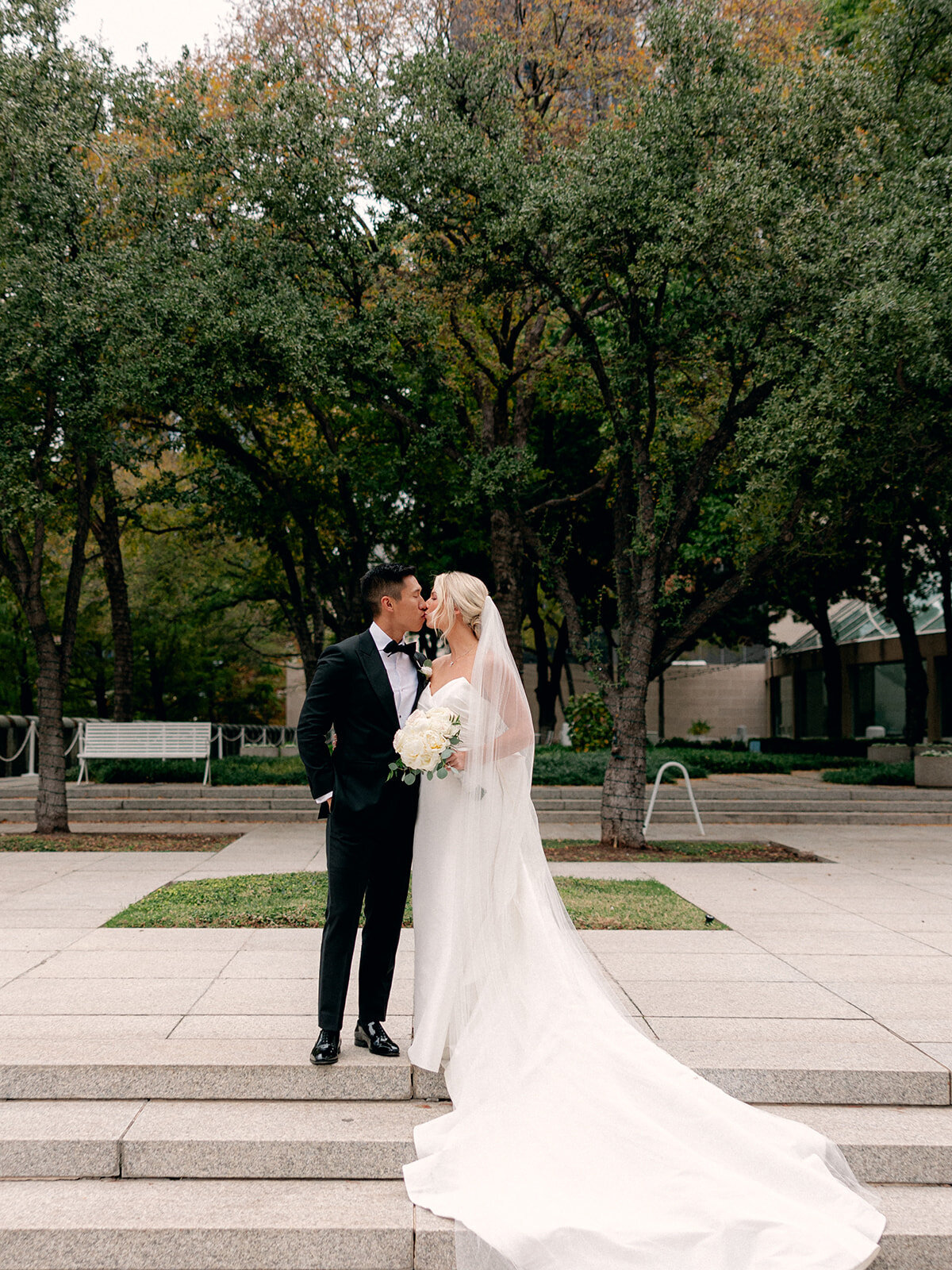 20223-11-11_Katie+DavidChenSneakPreviews_MollyMurphyPhotography-59
