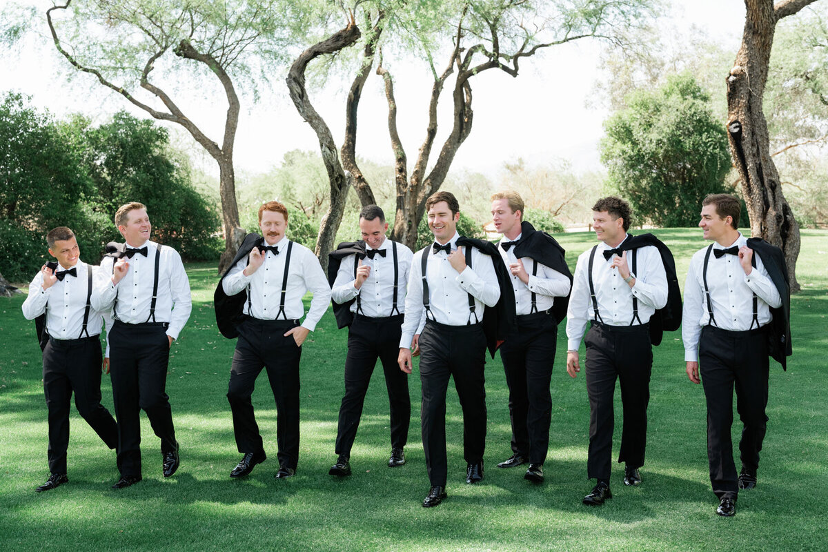 Arizona wedding photographer capturing La Mariposa Tucson landscape