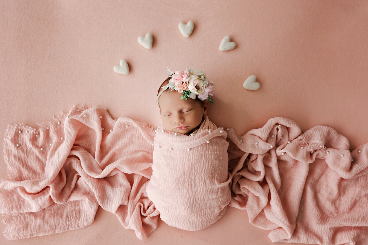 newborn-girl-portraits-professional-photos-by-ashleigh