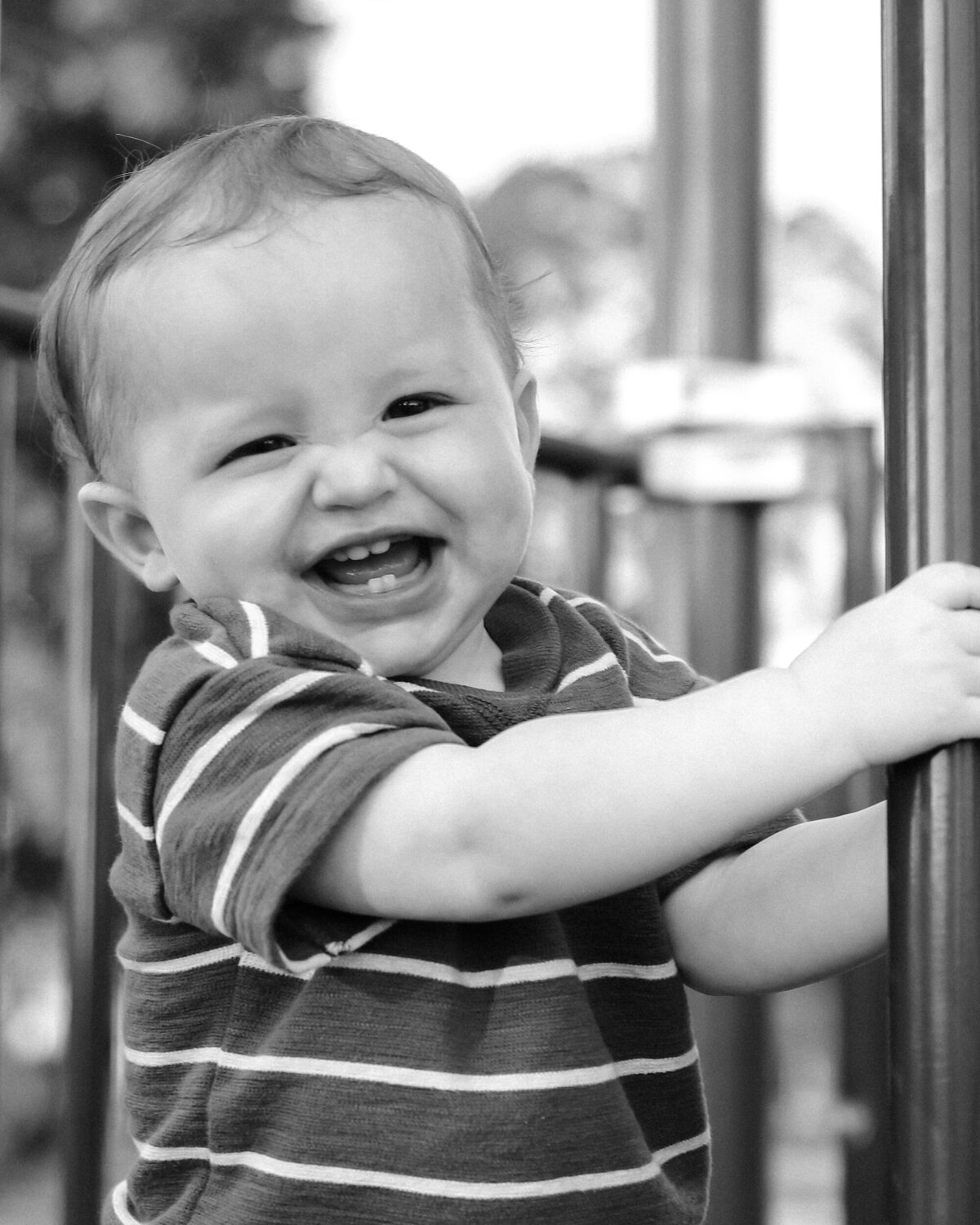 family-photography-boston-manchester-by-the-sea-singing-beach-15
