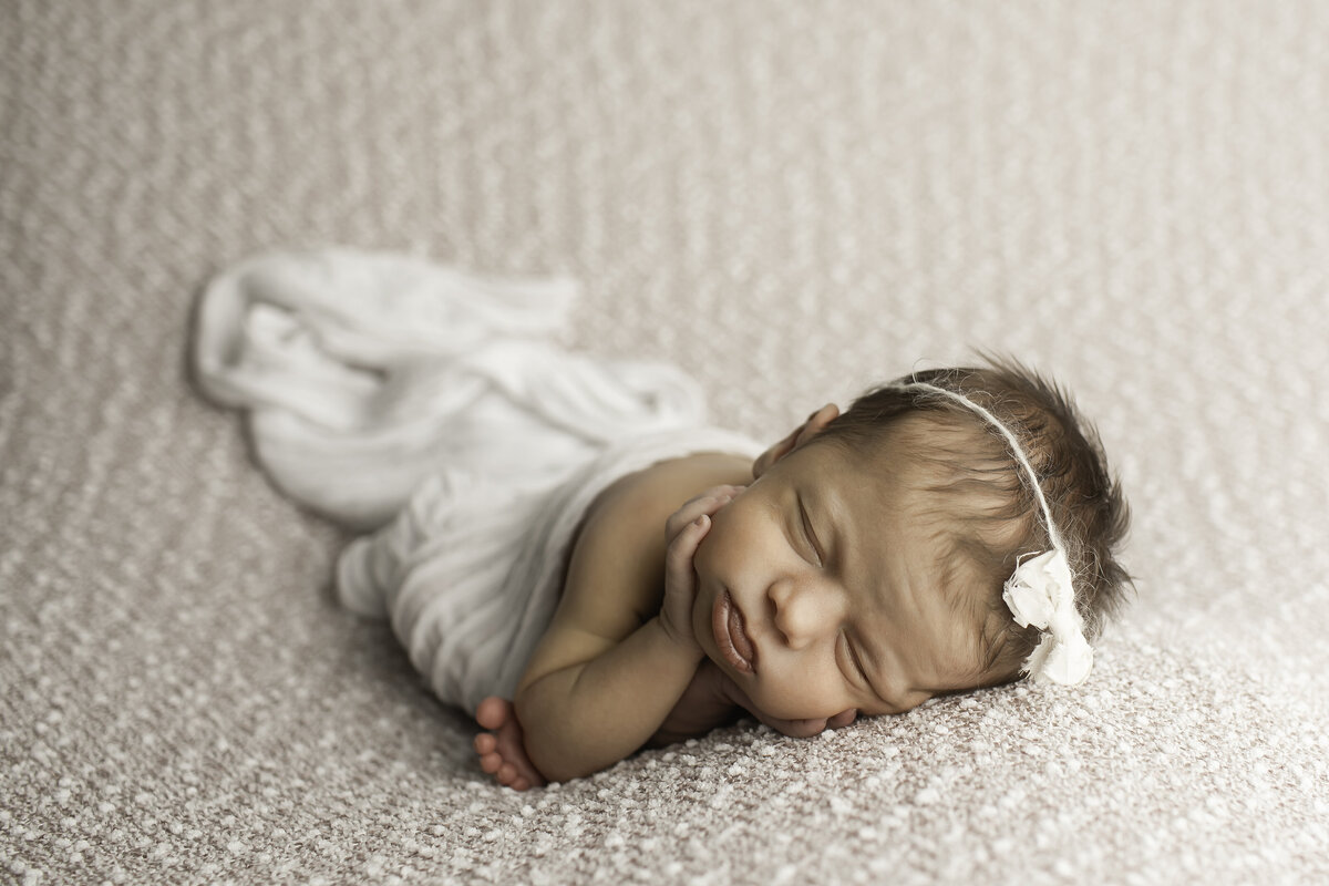 DFW-newborn-photographer-chunky-monkey-10