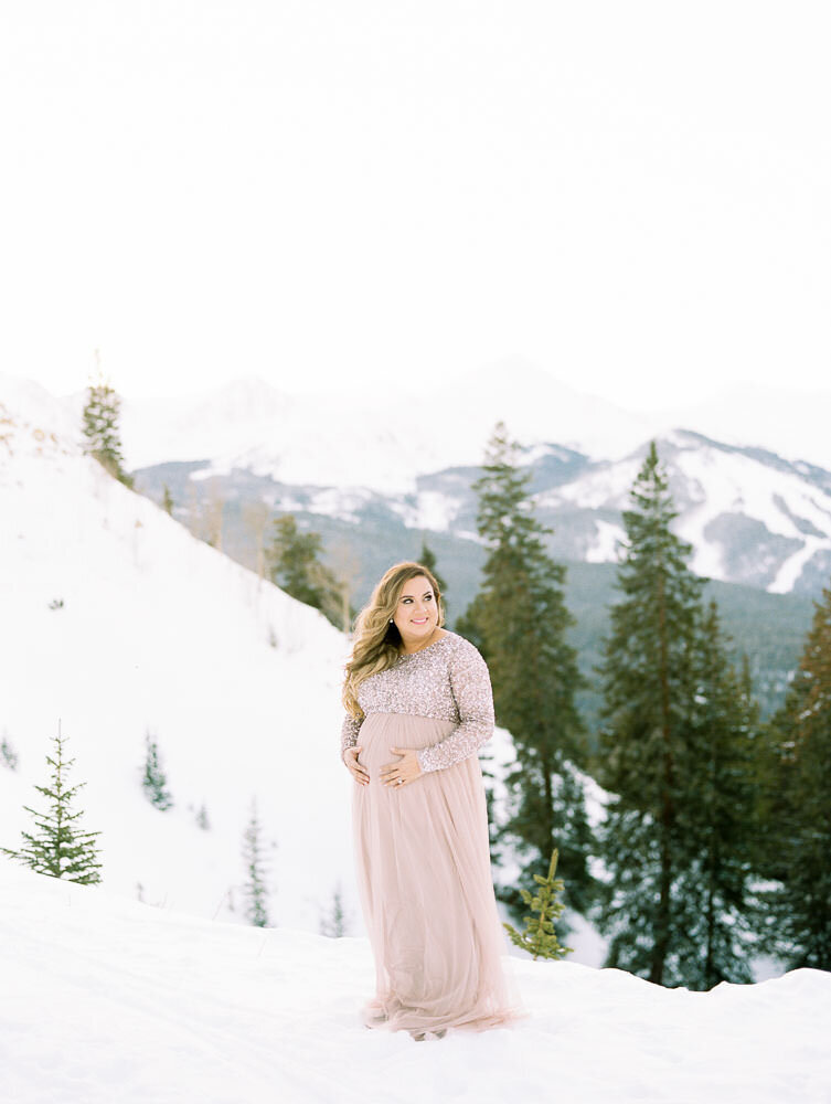 Dani-Cowan-Photography-Maternity-Film-Photographer-Snowy-Colorado42