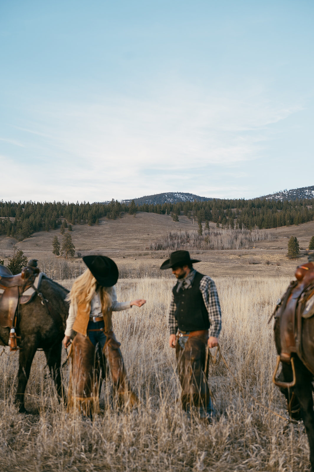 presley-gray-photo-montana-western-ranch-couples-photoshoot-2119