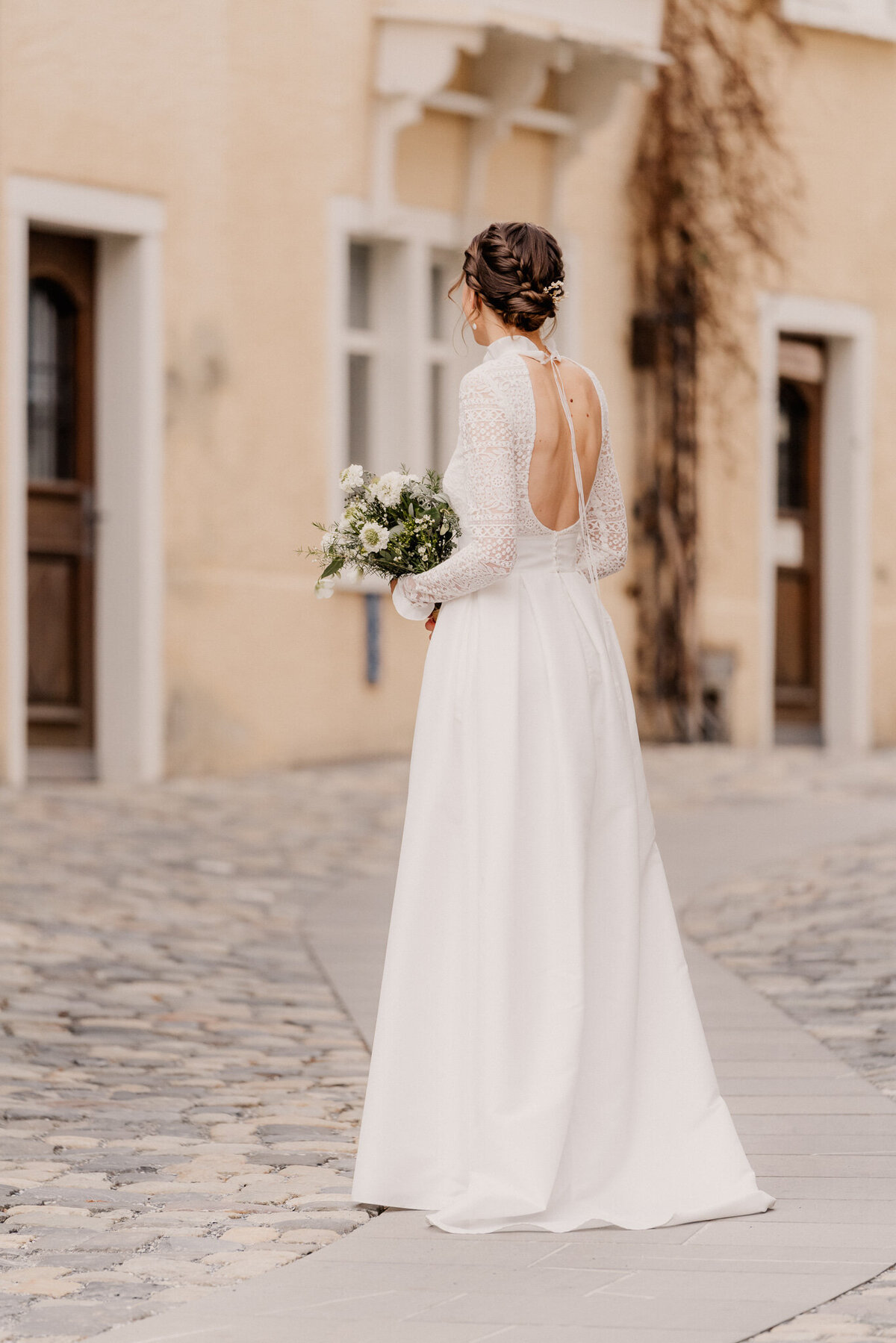 Sarah Schöb - Professional_Makeup_Artist_Schweiz_Bridal_Styling_RealbrideKathrin10_2048px