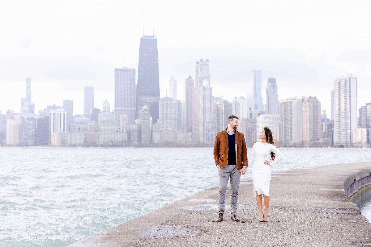 downtown-chicago-fall-engagement-session-jenna-sean_0006