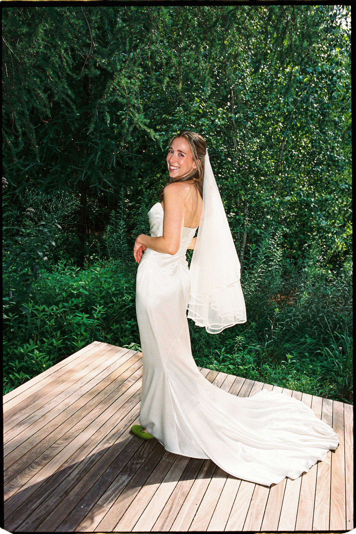 Lake-Minnetonka-wedding-Will-DeGraw-Clever-Disarray-31