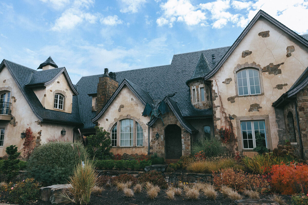 The Chateau wedding venue in Oregon.