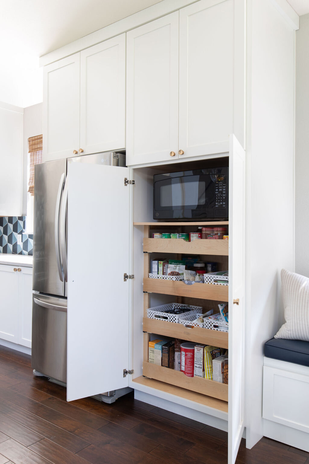 hello-home-austin-contemporary-navy-and-white-kitchen-remodel-patterned-backsplash-built-in-pantry-dark-wood-floors-18