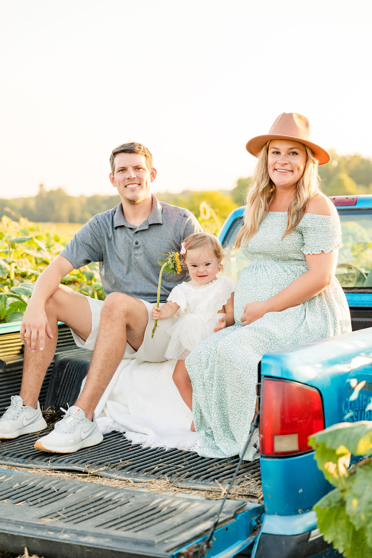 HGP-KevinandMorgan-SunflowerMaternity(96of162)