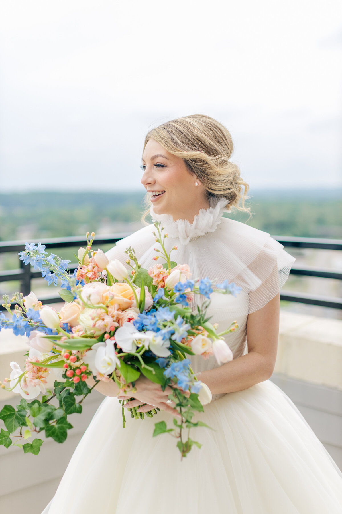 Merdian Mississippi Wedding at Key Bros Hanger _ Lauren Elliott Photography _ Sarah and TY-428