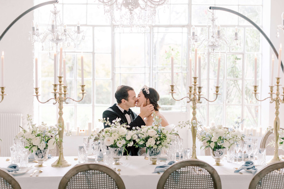 Winter Wedding at Chateau Saint-Joseph - Jeanette Merstrand Photography - Victoria Engelen Flowers_0087
