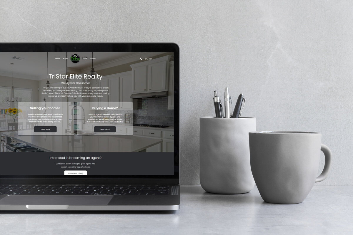 Tristar - laptop mockup