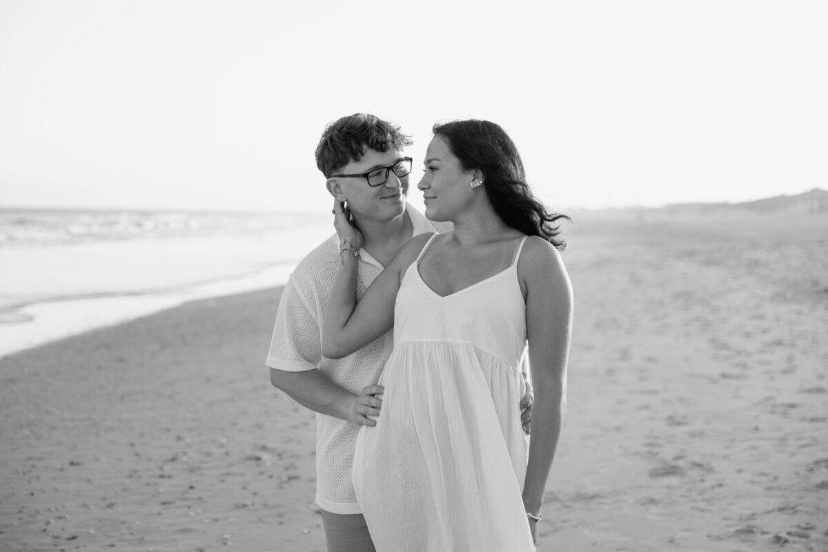 couples-session-north-topsail-romantic-photos