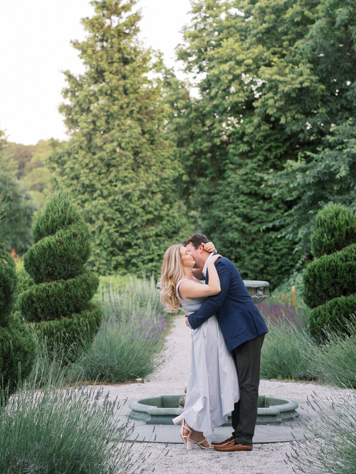 053124_Lauren-and-Shane-Schenley-Park-Engagement-annetroxelpittsburghweddingphotography-2636