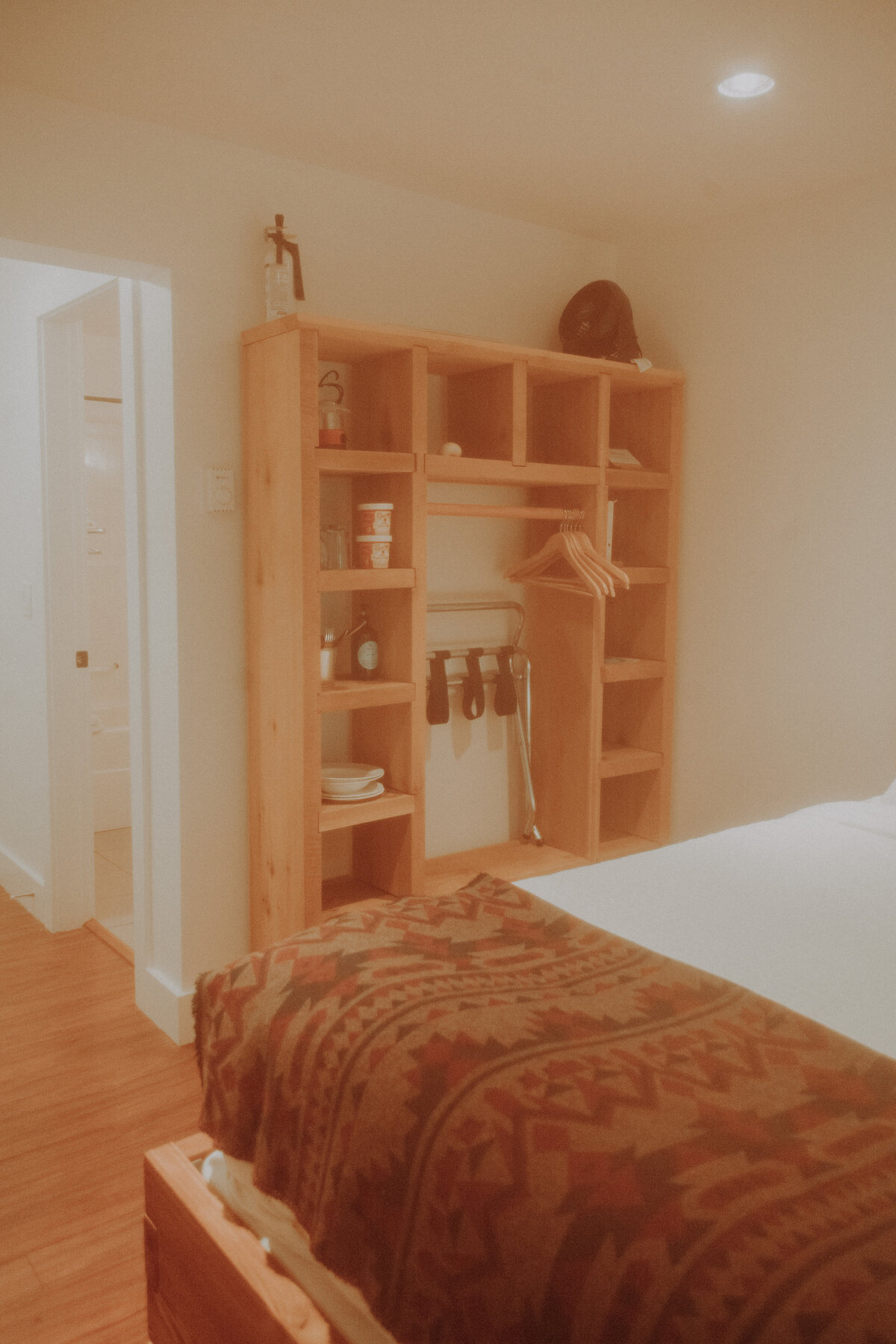 Sleepy Bear Guest House Airbnb Photography Session Ucluelet British Columbia 45647