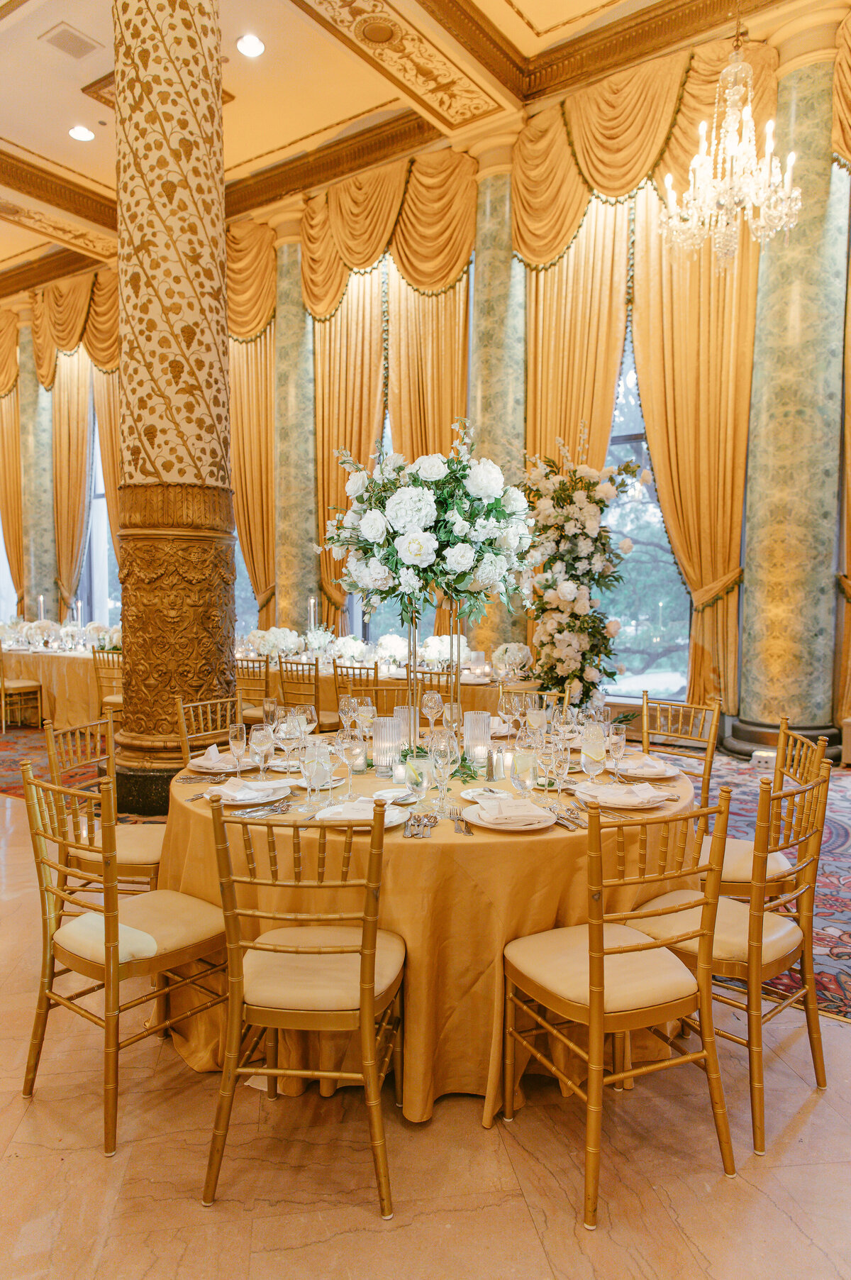 Chicago luxury editorial wedding photographer (The Drake hotel Princess Diana Suite Milton Lee Olive Park) 14-18