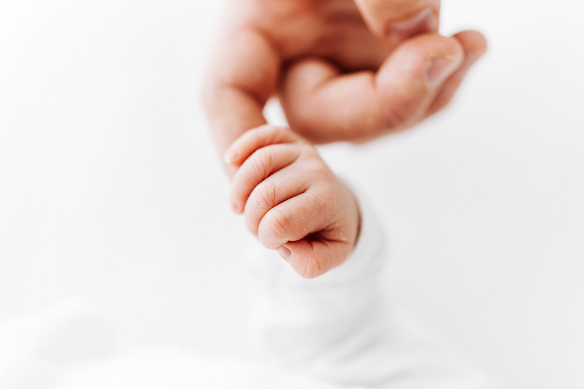 Newbornshoot_in_de_studio_Tine_Storms_Photography-25