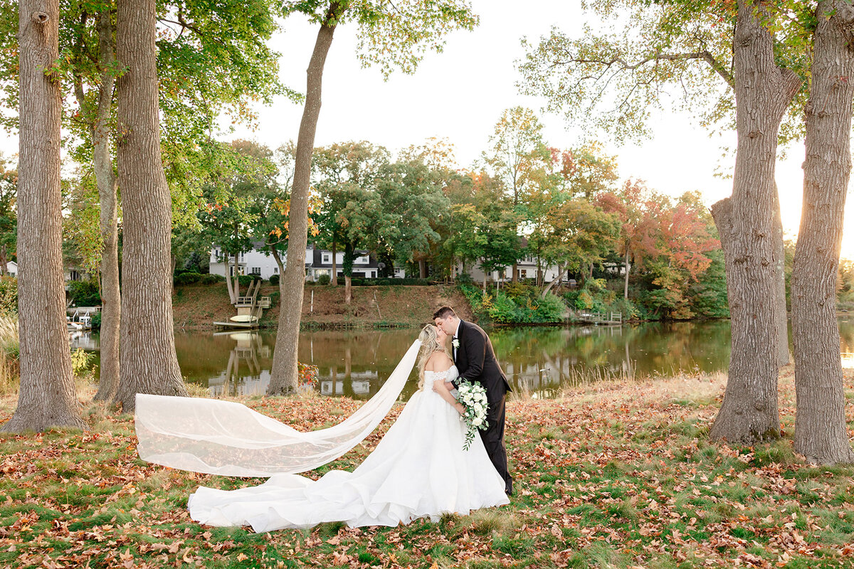 Brittany_Andrew_Deal_Country_Club_Wedding_Sneak_Peeks-86_websize