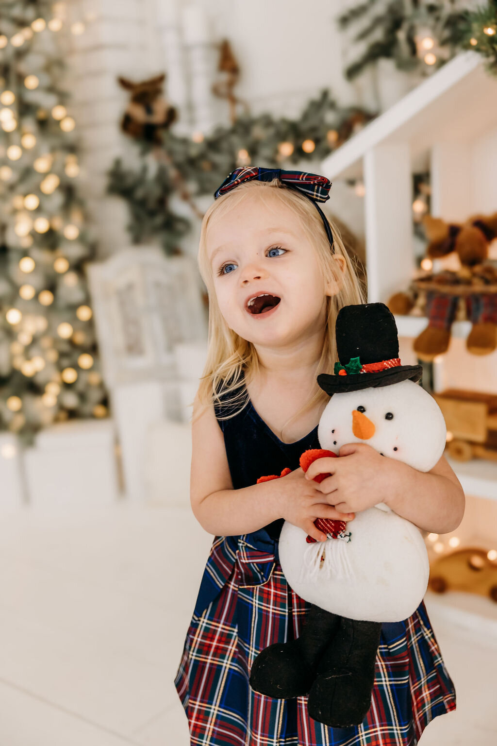 Madeline's Christmas Session (6)