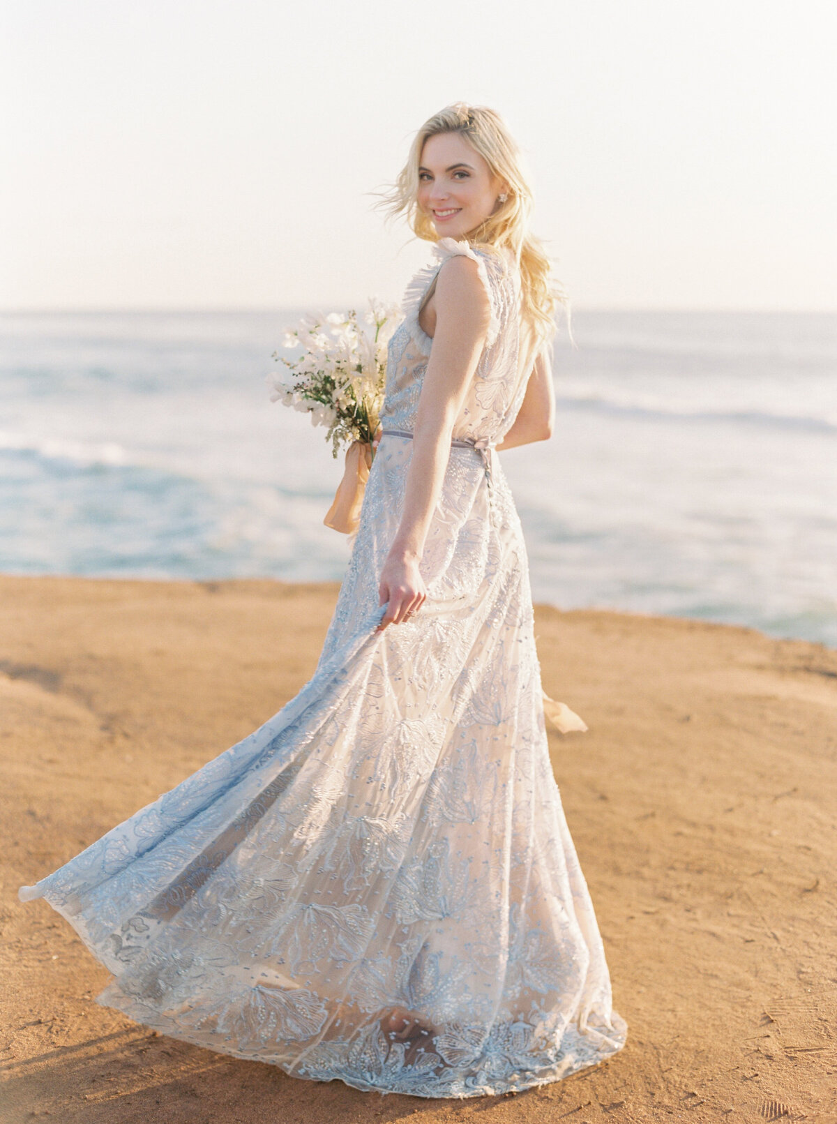 max-owens-design-california-destination-wedding-florist-08-bride