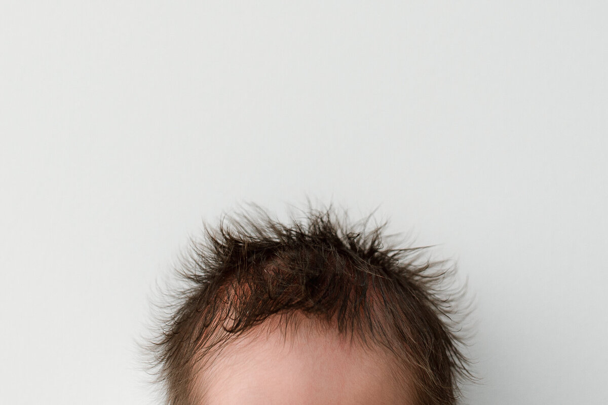 Newborn hair details studio session