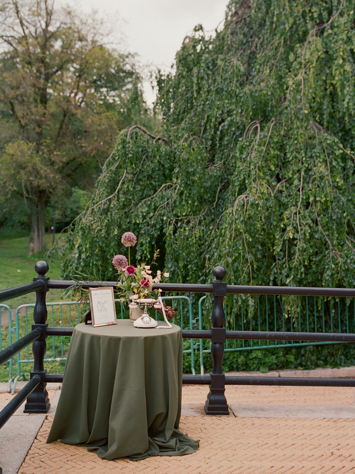 Faye-Fern-Creative-Ruby-Olivia-Rae-Hersey-Eugen-Hotaj-Prospect-Park-Boathouse-Wedding-Ceremony-Details-12