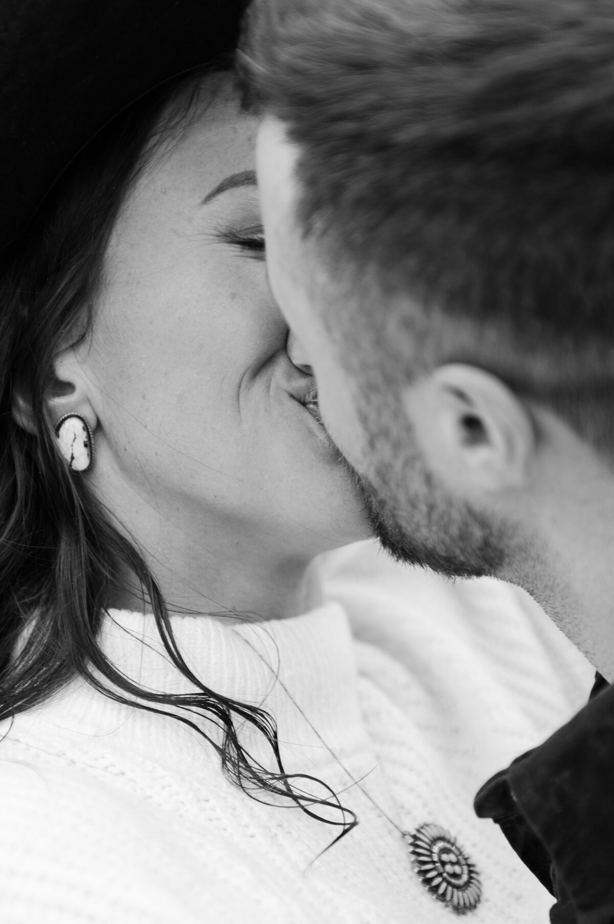 presley-gray-photo-montana-western-style-engagement-3879-2