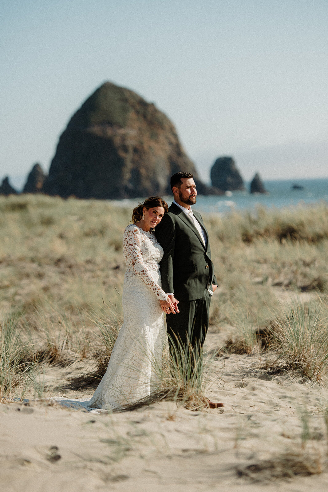 527 Cannon Beach Elopement Photographer_Wedding at Cannon Beach_Hug Point Elopement_Erica & Nate-2464-2_websize
