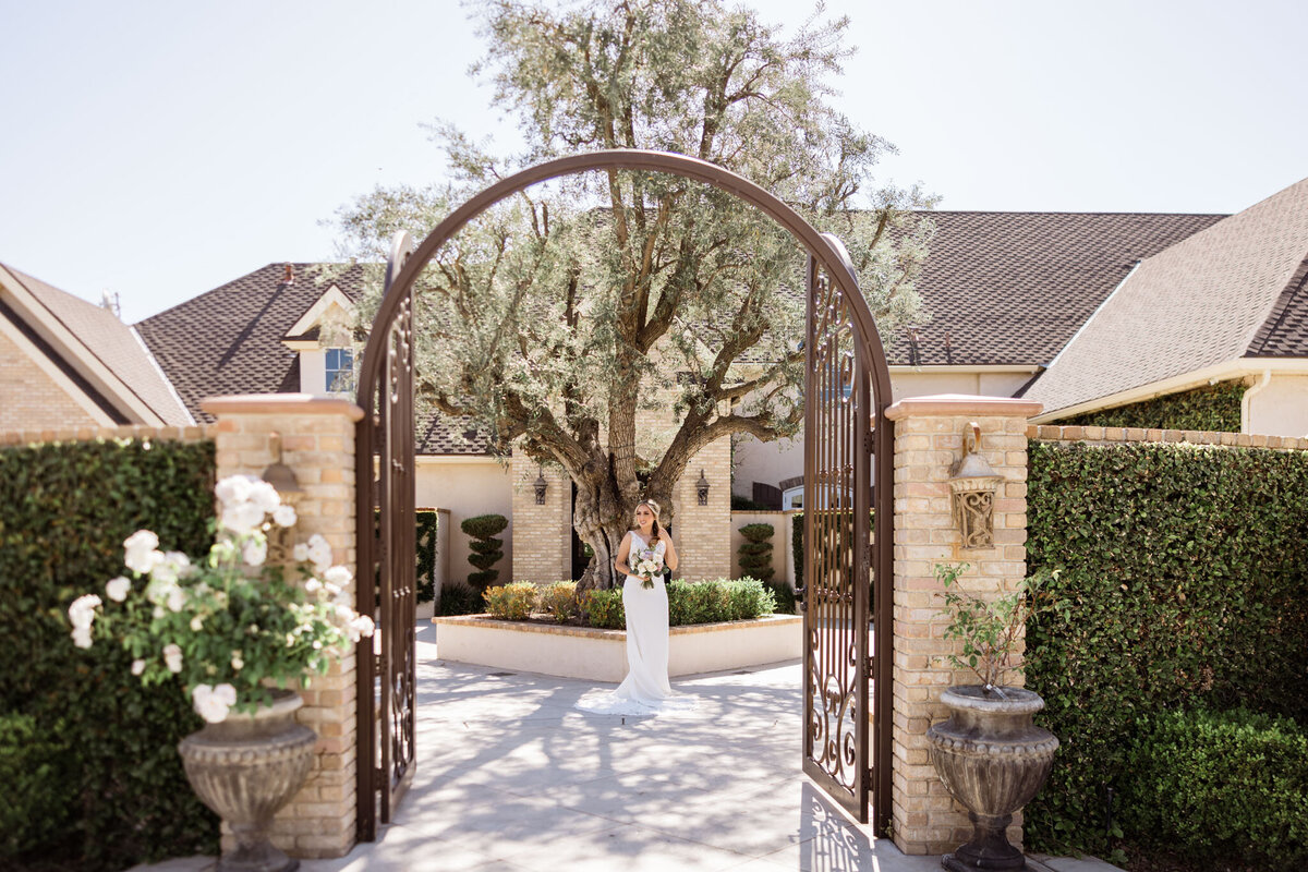 Alexis Hamey Nirvana Estate Wedding-14