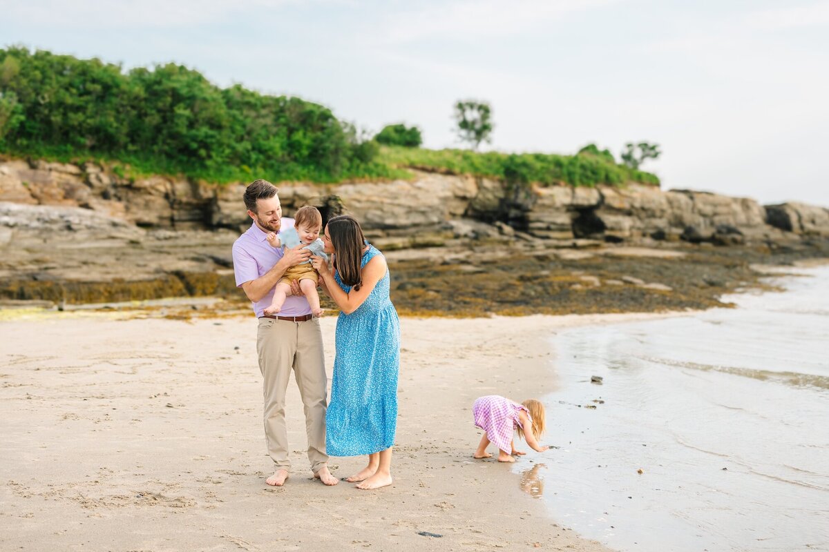 Kelly_Payeur_Photography_Kettle_Cove_Summer_Beach_Family_Maine_Photography_0012