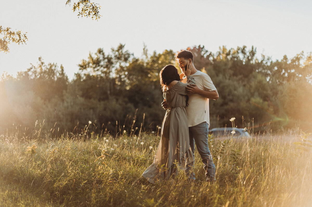 engagement session in a field