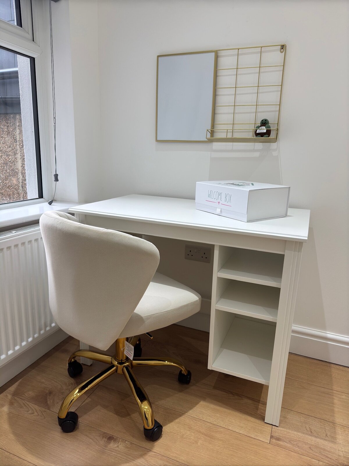 zintarah-haven-supported-accomodation-croydon-anima-youth-welcome-box-office-room