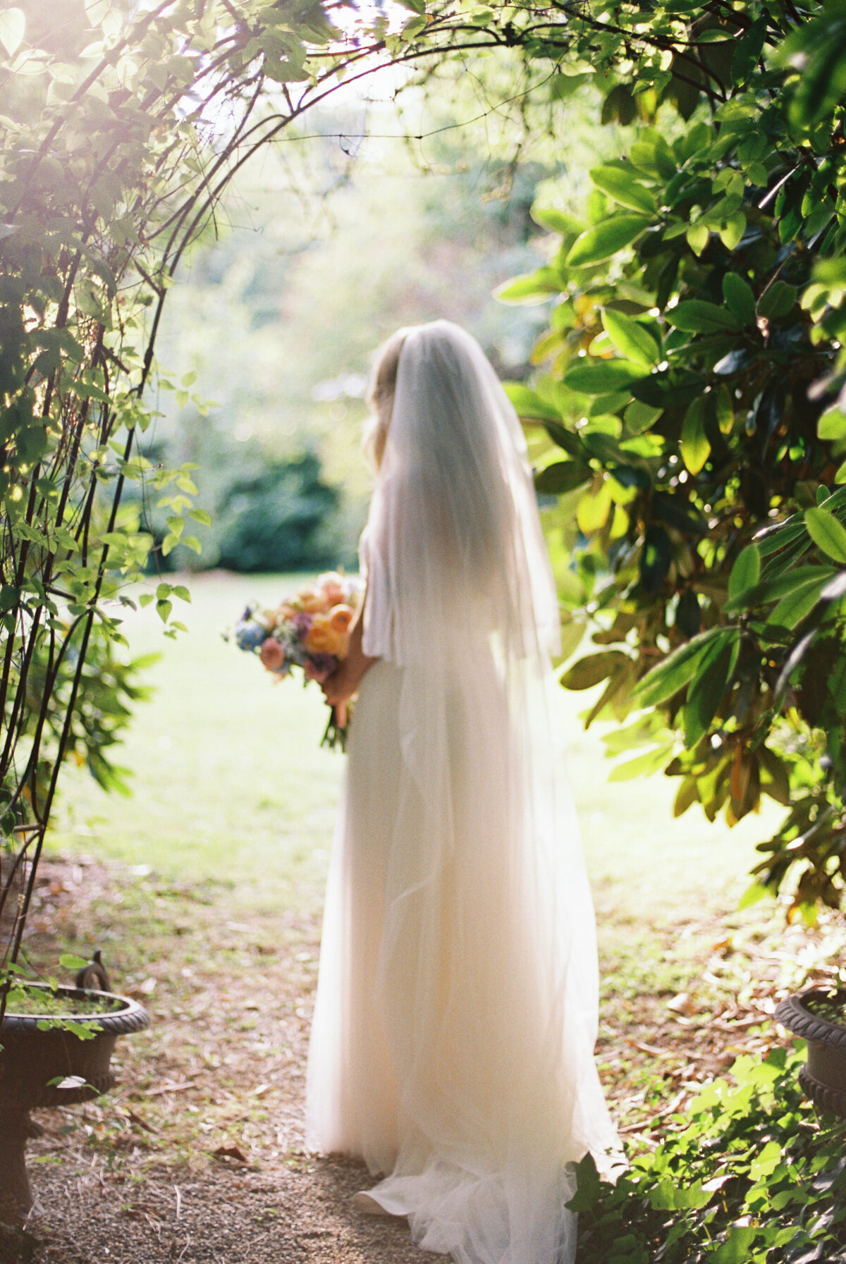 MeghanHemstra-Colourful-Vancouver-Garden-Wedding-169