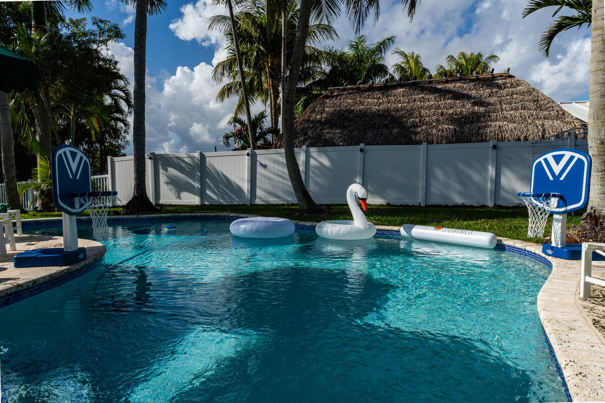 Pool (6)