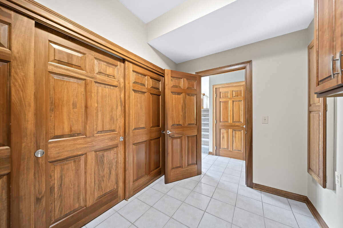 77-web-or-mls-A7407565