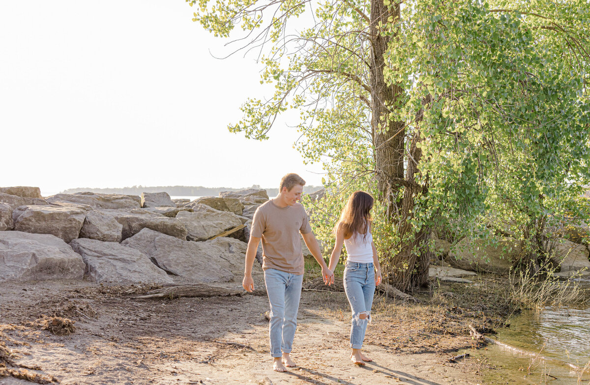 hannah-braden-engagement-session-ottawa-grey-loft-studio-2023-25