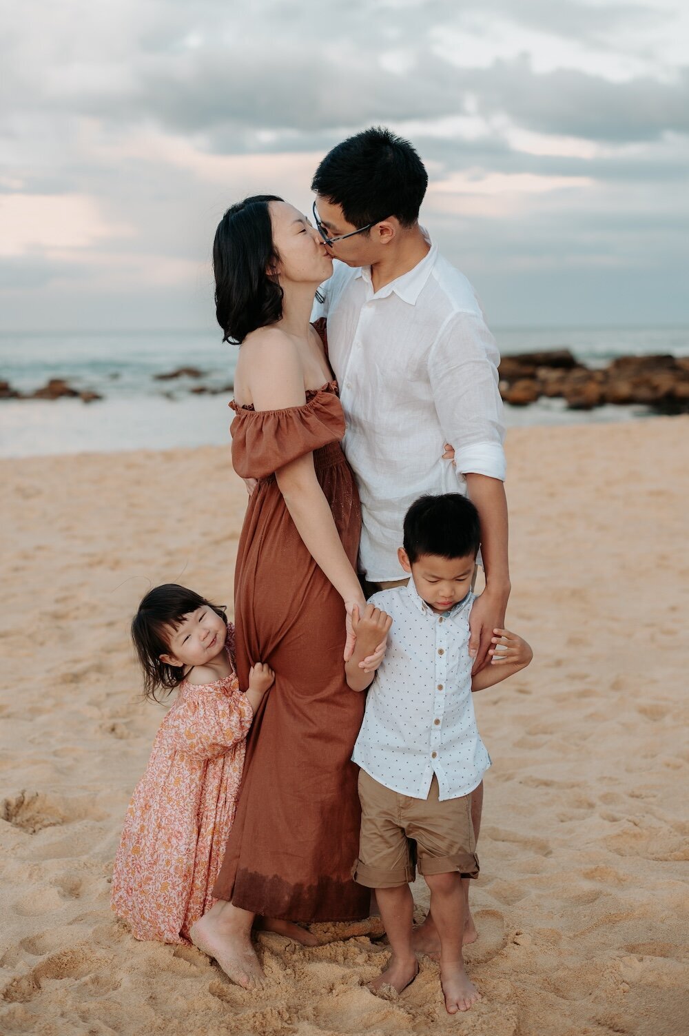 Family-sunset-beach-portrait-photo-session-6