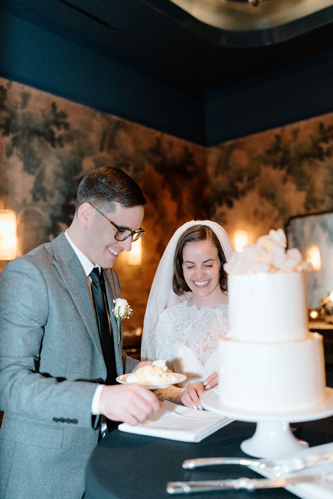 Intimate wedding reception dinner at Burbon stakehouse, JW Essex house marriot, NYC | Oduma photography-11
