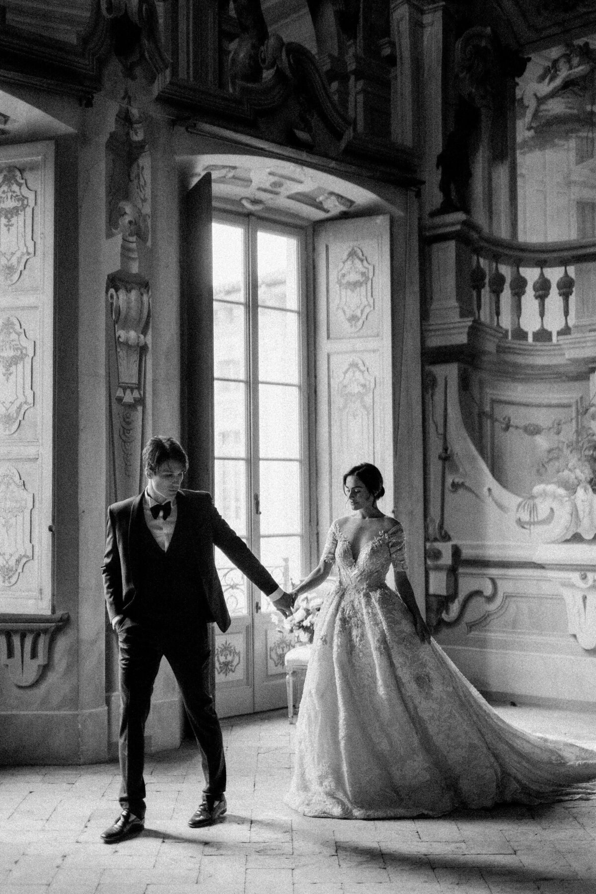 088-Villa-Arconati-Milan-Italy-Cinematic-Romance-Destination-Weddingl-Editorial-Luxury-Fine-Art-Lisa-Vigliotta-Photography