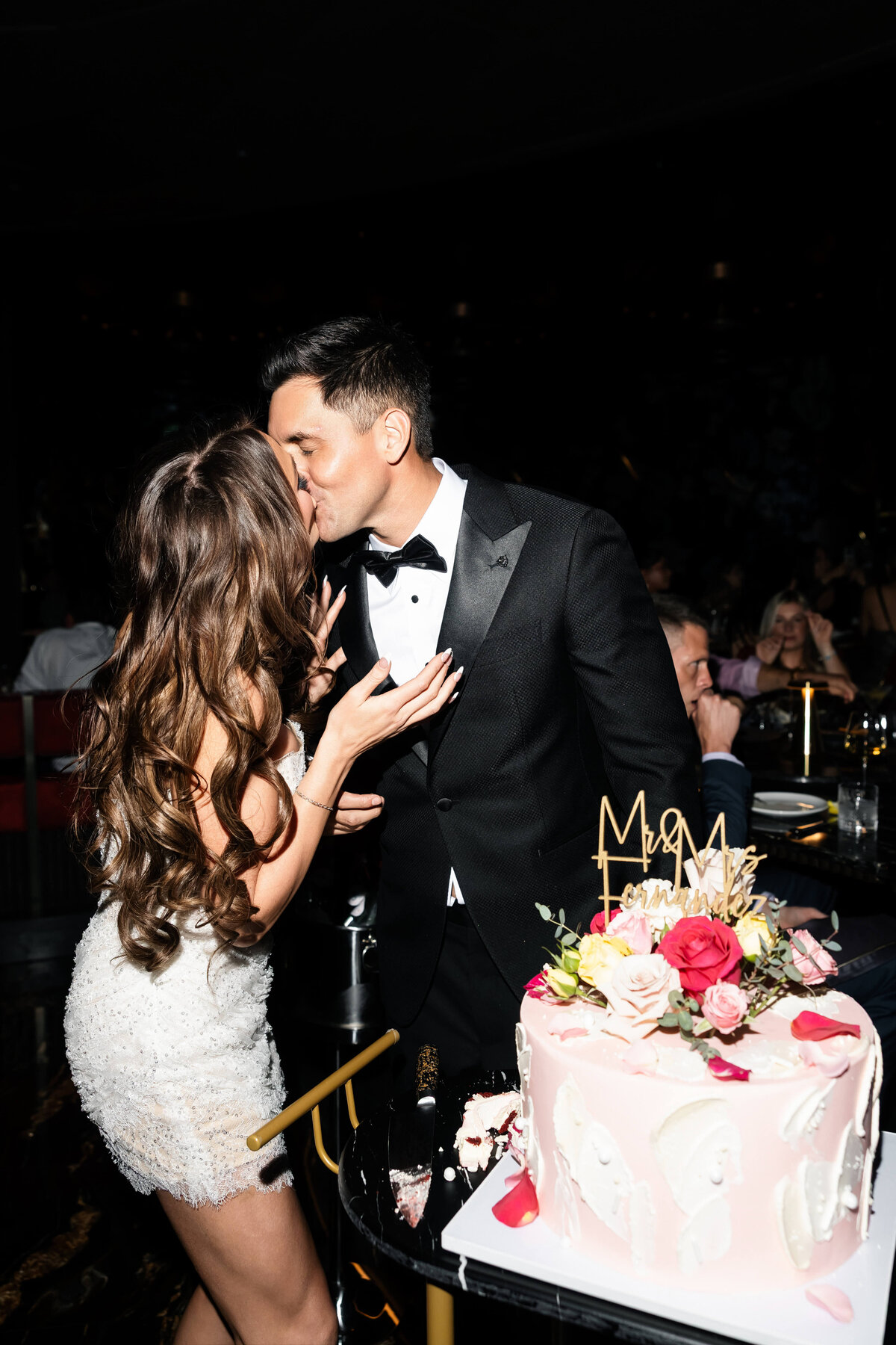 110riskyexposure_alexis-tyler_las-vegas-elopement-photography