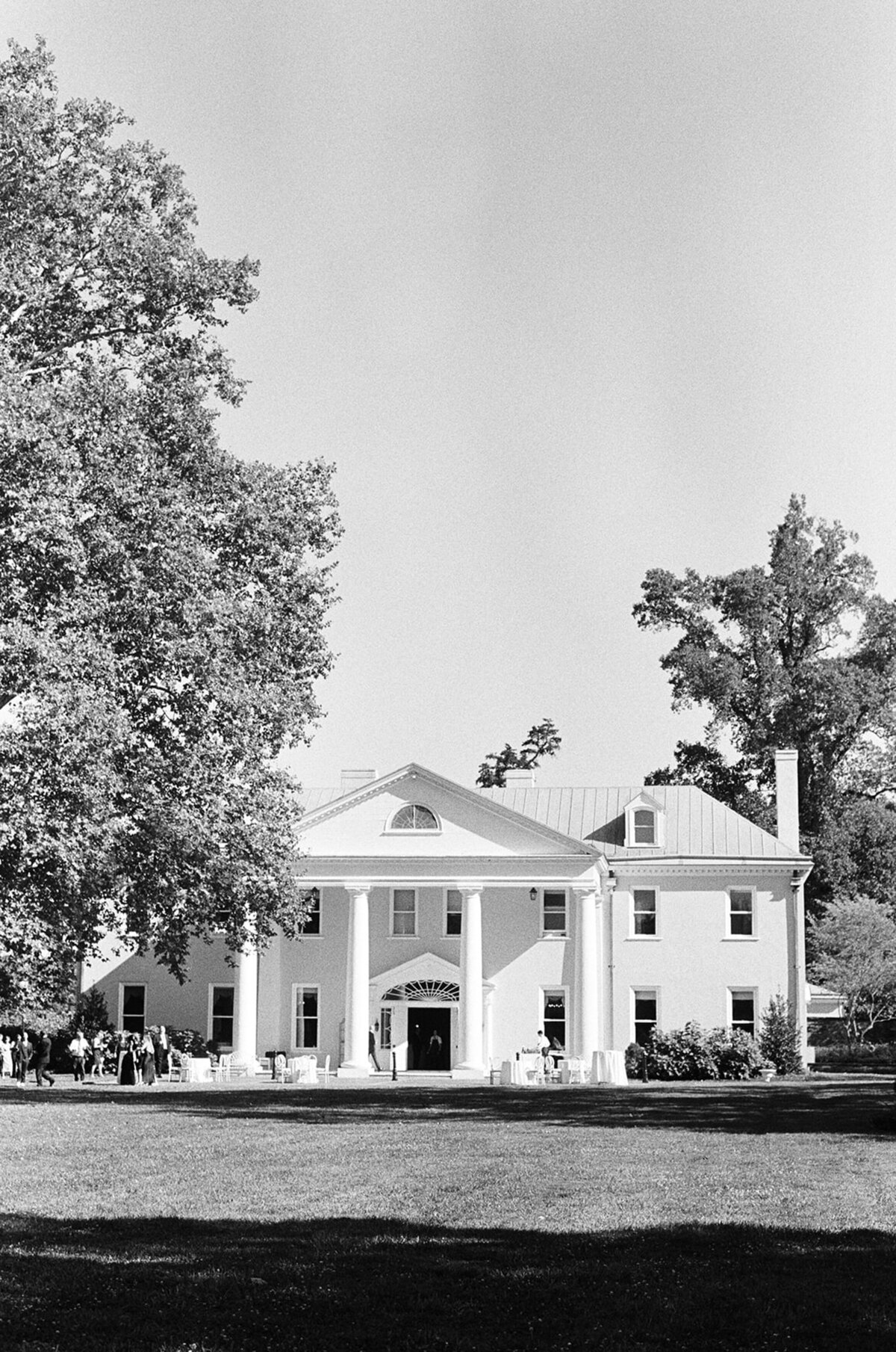 Grace-Brown-Photography-Bellevue-Hall-Tented-Wedding_051