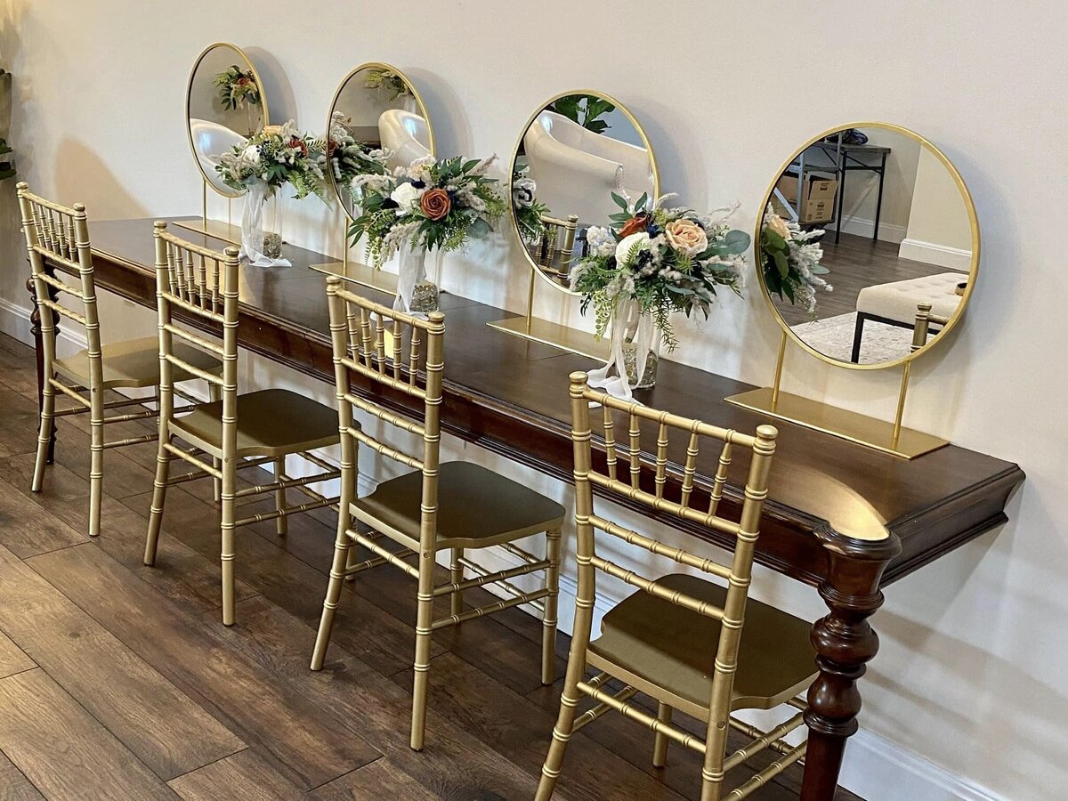 Web Pic 26 Bridal Suite Chiavari Chairs Round Mirrors